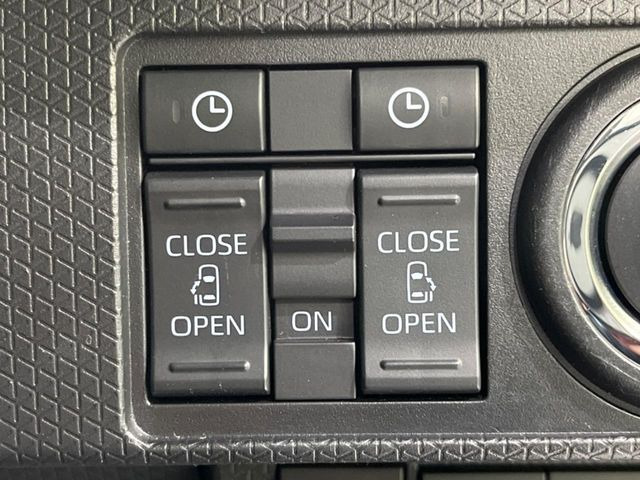 【両側パワースライドドア】スマートキーや運転席のスイッチで後席両側スライドドアの開閉が可能♪電動だから力を入れてドアを開ける必要が無く、小さなお子様でも簡単に開け閉めでき快適です♪