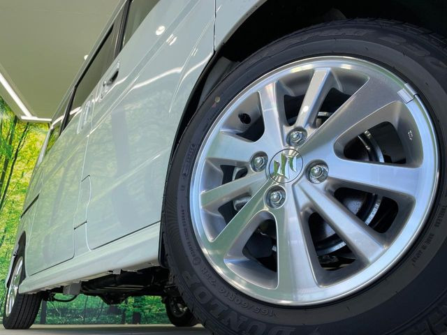 �y����14�C���`�A���~�z�C�[���z�O�ςɃ}�b�`���������A���~�z�C�[���𑕒����Ă���܂��B�e��ЊO�A���~�z�C�[����A�X�^�b�h���X�^�C�����戵�����Ă���܂��B���񂲑��k����������