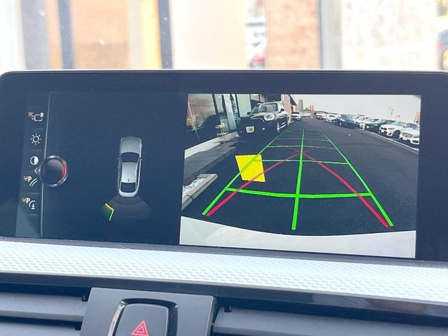 ●ガイドライン付きバックカメラ:不安な駐車もこれで安心!ガイドライン付きなので狭い箇所での駐車もラクラクです!