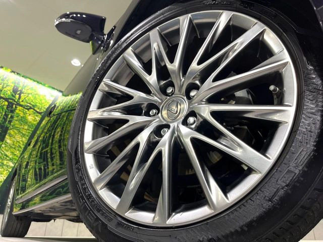 �y����18�C���`�A���~�z�C�[���z�O�ςɃ}�b�`���������A���~�z�C�[���𑕒����Ă���܂��B�e��ЊO�A���~�z�C�[����A�X�^�b�h���X�^�C�����戵�����Ă���܂��B���񂲑��k����������