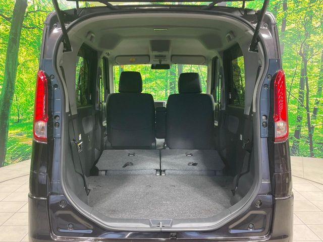 ���i�̂���������ʋ΁A���}���ɏ\���ȉ׎��X�y�[�X���m�ۂ��Ă���܂��B�Z�J���h�V�[�g��|���ƁA�傫�ȉו��̐ύڂ��\�ł���