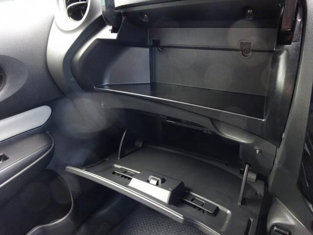 ����ȑO�ɂ͎Ԍ��ؓ��ꓙ���ވꎮ�����[�ł���O���[�u�{�b�N�X���������܂��B