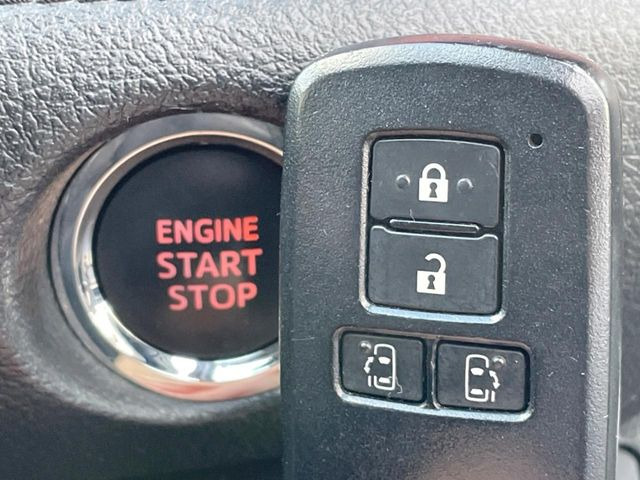 �y�X�}�[�g�L�[�z�J�o����|�P�b�g�ɓ��ꂽ�܂܂ł��h�A�̎{���E�������\�ȃX�}�[�g�L�[�𑕔��B�G���W���̃I���E�I�t�����J�M�����o���K�v����������Ƃ��Ă��֗��ł���