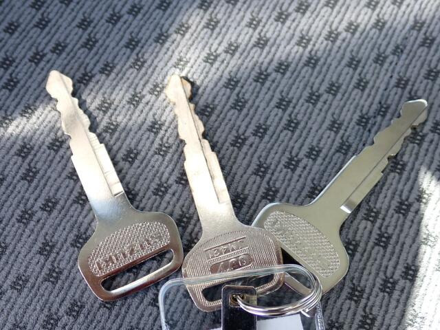 車のキーになります。