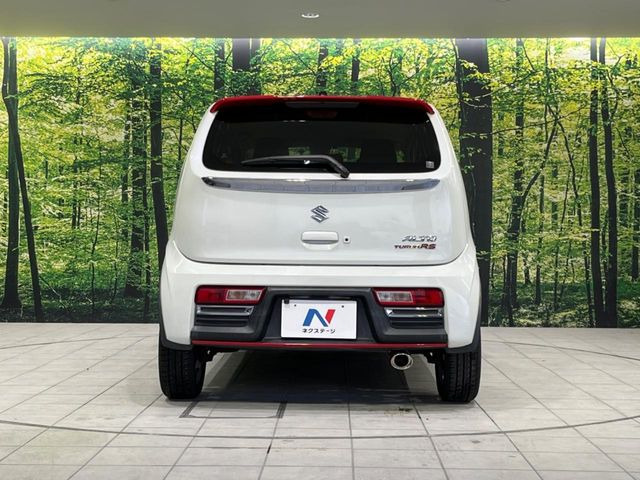 安心の最長10年・走行無制限保証(有償)をご用意。保証内容も充実はもちろん、無料点検&オイル交換や、年中無休の全国・24時間ロードサービスも付帯されておりますのでご安心下さい。