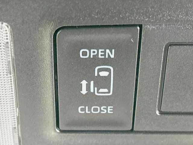 【パワースライドドア】スマートキーや運転席のスイッチでスライドドアの開閉が可能♪電動だから力を入れてドアを開ける必要が無く、小さいお子様でも、重い荷物を持っている時もラクに開け閉めできます♪