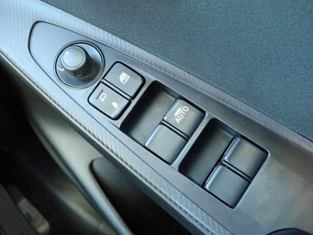 �d���i�[���h�A�~���[�E�p���[�E�B���h�E�������Ă��܂��B