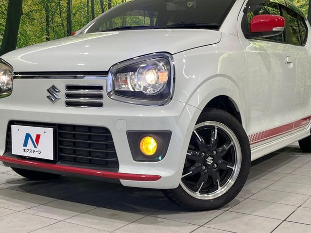 【HIDヘッドライト】非常に明るく前方を照らしてくれるので、悪天候や夜間の走行時も視界良好で安心してお乗りいただけます。