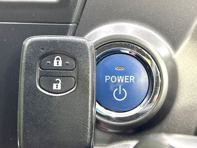 �y�X�}�[�g�L�[�z�J�o����|�P�b�g�ɓ��ꂽ�܂܂ł��h�A�̎{���E�������\�ȃX�}�[�g�L�[�𑕔��B�G���W���̃I���E�I�t�����J�M�����o���K�v����������Ƃ��Ă��֗��ł���