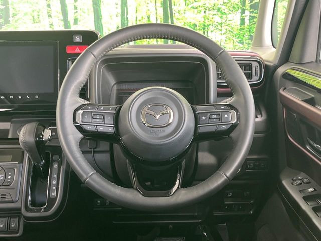 【ステアリングスイッチ】運転中、前方から目線をそらすことなく、オーディオ等の操作が可能な便利機能!安心&快適なドライブを演出してくれます♪