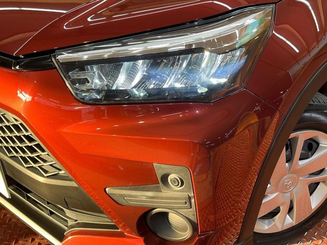 �yLED�w�b�h���C�g�z���V����ԑ��s�����ǍD�Ȏ��E���m�ۂ����S���ĉ^�]�ł��鍂�P�xLED�w�b�h���C�g�𑕔�!�_�����x�������A����d�͂��}�����Ă��܂��B