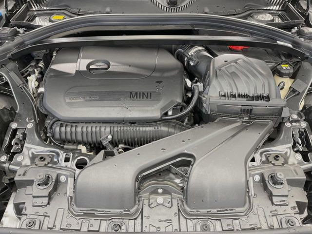 �����X�ł́A�e���[�J�[�̐�p�f�f�e�X�^�[�𓱓��B���Ǝ��i�����e�N�j�J���X�^�b�t���풓���Ă���܂��̂ŁA������̍ۂɂ����S���Ă����p���������܂��B