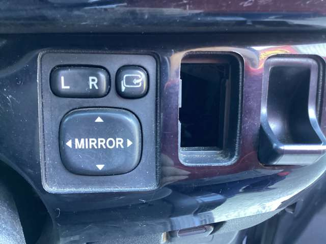 ���q������s�Ȃ��Ă���܂��B���p�Ԃ��畁�ʎԂǂ̂悤�Ȃ��Ԃł��������܂�!���薳���ł��̂ł��C�y�ɂ��\���t�����������܂���