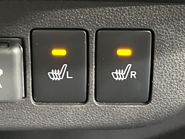 【シートヒーター】寒い日に重宝するシートヒーター!エアコンより早く温まってくれるので寒がりの人も安心ですね♪エアコンの温風は乾燥するから苦手、という方にもをおすすめです。