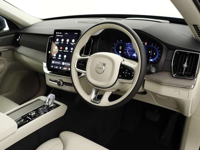 XC90ウルトラ B5 AWD 4WD