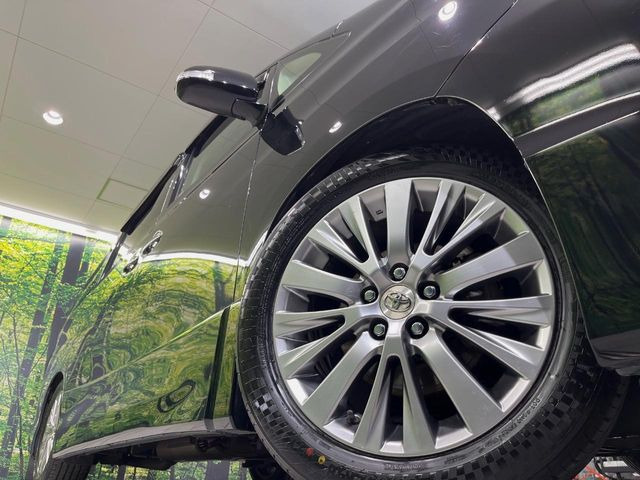 �y����18�C���`�A���~�z�C�[���z�O�ςɃ}�b�`���������A���~�z�C�[���𑕒����Ă���܂��B�e��ЊO�A���~�z�C�[����A�X�^�b�h���X�^�C�����戵�����Ă���܂��B���񂲑��k����������