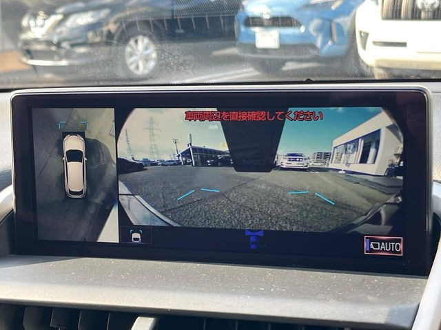 �y�p�m���~�b�N�r���[���j�^�[�z��p�̃J�����ɂ��A�ォ�猩���낵���悤�Ȏ��_��360�x�N���}�̎��͂��m�F���邱�Ƃ��ł��܂������p�������m�F���₷���A�����ꏊ�ł̐؂�Ԃ��⒓�Ԃ��X���[�Y�ɍs���܂��B