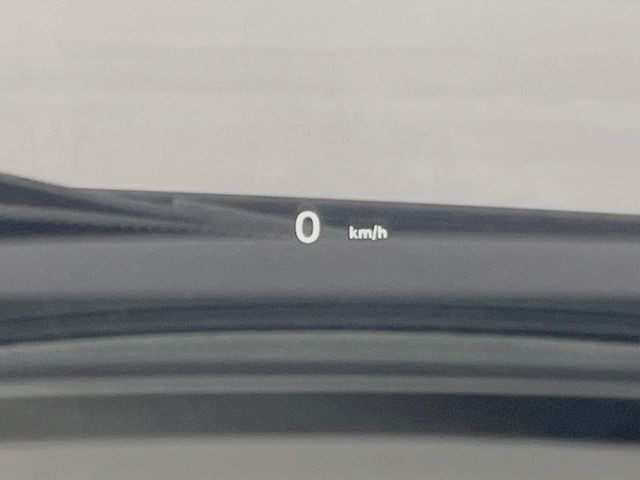 ���w�b�h�A�b�v�f�B�X�v���C:���݂̑��x�⑖�s�����f�W�^���\���ŉ^�]�ȑO���̃K���X�ɓ��e!�^�]���A���������炳���K�v�ȏ����m�F�ł���̂łƂ��Ă��֗��ň��S!