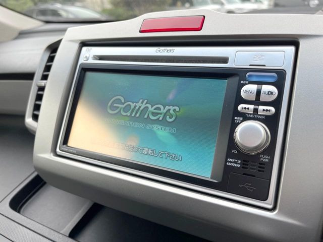 �y�����i�r�z�l�C�̏����i�r�𑕔����Ă���܂��B�i�r�̎g���₷���͂������A�I�[�f�B�I�@�\���[��!�L�����v�◷�s�͂������A�ʋ΂┃�����ȂǕ��i�̃h���C�u���y�����Ȃ�͂���