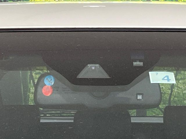 �y�g���^�Z�[�t�e�B�Z���X�z���s���ɑO���̎ԗ�����F�����A�Փ˂������Ȏ��͌x��ƃu���[�L�ŏՓˉ���Ɣ�Q�y�����A�V�X�g�B�����S�Ƀh���C�u�����y���݂��������܂��B