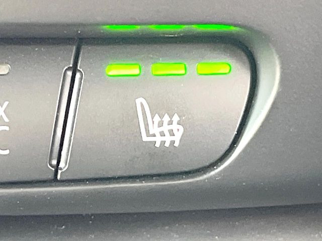 ���t�����g�V�[�g�q�[�e�B���O:�^�]�ȁE����ȋ��ɎO�i�K�Œ��߂��\�ȃV�[�g�q�[�^�[�𑕔����Ă���܂��B�G�߂��킸���K�ɂ��g�p���������܂��B