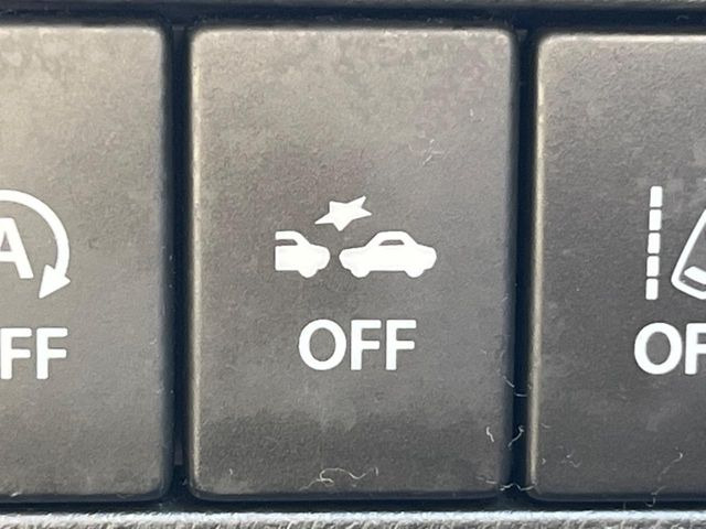 【スズキ セーフティサポート】走行中に前方の車両等を認識し、衝突しそうな時は警報とブレーキで衝突回避と被害軽減をアシスト。より安全にドライブをお楽しみいただけます。