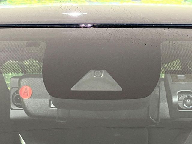 �y�g���^�Z�[�t�e�B�Z���X�z���s���ɑO���̎ԗ�����F�����A�Փ˂������Ȏ��͌x��ƃu���[�L�ŏՓˉ���Ɣ�Q�y�����A�V�X�g�B�����S�Ƀh���C�u�����y���݂��������܂��B