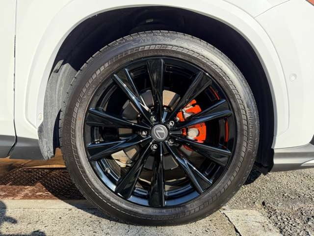 FSPORT(�u���b�N�h��)�A���~�z�C�[�� ������ �O��^�C���T�C�Y235/50R20 BRIDGESTONE ALENZA