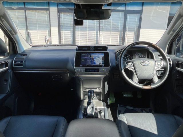 グループ総在庫数約30,000台!!全国の系列店からメーカー・車種問わずご紹介出来るので、あなたにピッタリのお車が見つかるはずです♪まずはお問い合わせ下さい☆