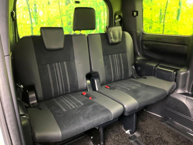 3列目シートはもちろん状態良好☆大人でもゆったりと座って頂けますので、大人数でのお出かけもラクラクです♪ご家族で、気の知れた仲間で、ドライブに行くのが楽しみですね♪