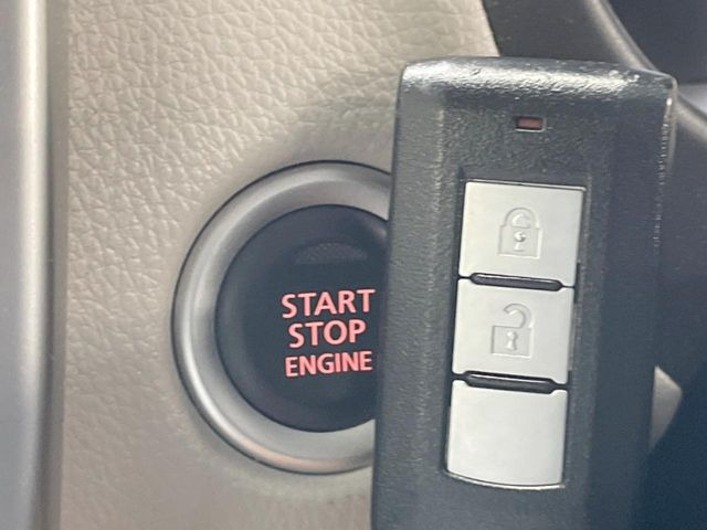 �y�I�y���[�V�����L�[�z�J�o����|�P�b�g�ɓ��ꂽ�܂܂ł��h�A�̎{���E�������\�ȃX�}�[�g�L�[�𑕔��B�G���W���̃I���E�I�t�����J�M�����o���K�v����������Ƃ��Ă��֗��ł���