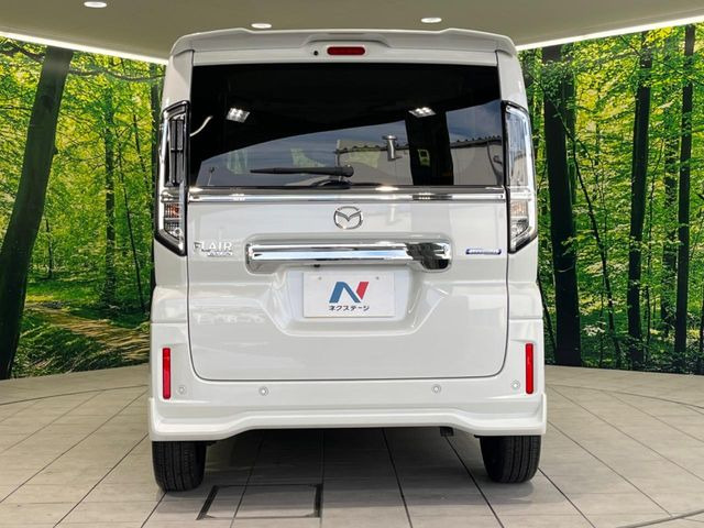 安心の最長10年・走行無制限保証(有償)をご用意。保証内容も充実はもちろん、無料点検&オイル交換や、年中無休の全国・24時間ロードサービスも付帯されておりますのでご安心下さい。