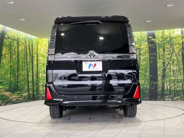 安心の最長10年・走行無制限保証(有償)をご用意。保証内容も充実はもちろん、無料点検&オイル交換や、年中無休の全国・24時間ロードサービスも付帯されておりますのでご安心下さい。