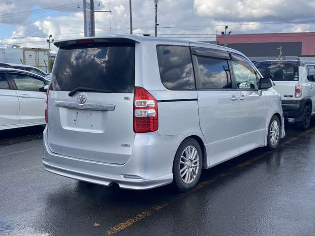 25年以上に渡る豊富な経験と実績で、お客様のカーライフを誠心誠意しっかりとサポートいたします!