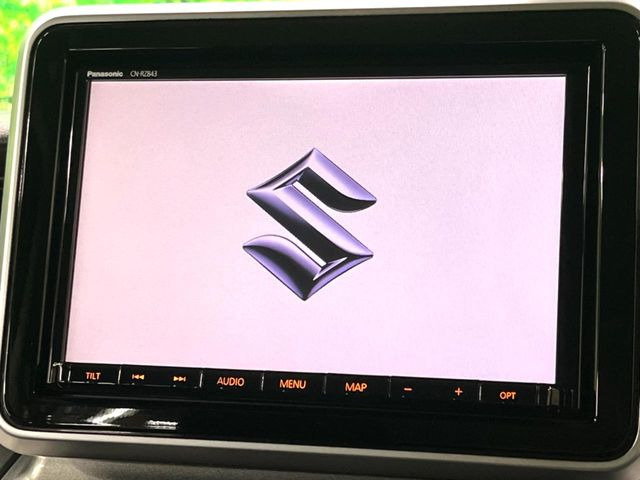 �y����8�C���`�i�r�z�l�C�̏����i�r�𑕔����Ă���܂��B�i�r�̎g���₷���͂������A�I�[�f�B�I�@�\���[��!�L�����v�◷�s�͂������A�ʋ΂┃�����ȂǕ��i�̃h���C�u���y�����Ȃ�͂���