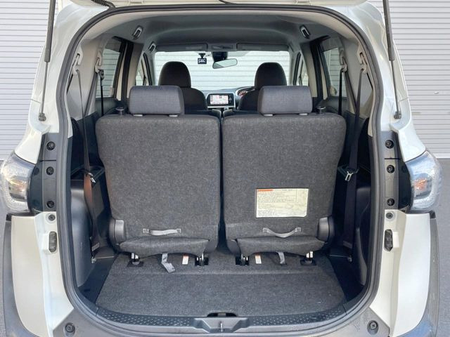 ���i�̂���������ʋ΁A���}���ɏ\���ȉ׎��X�y�[�X���m�ۂ��Ă���܂��B�Z�J���h�V�[�g��|���ƁA�傫�ȉו��̐ύڂ��\�ł���