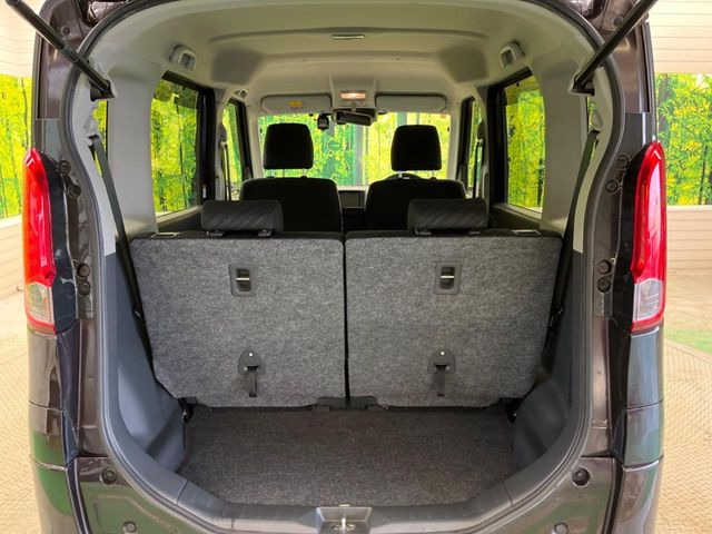 『車を購入した後の車検やメンテナンス、キズを直す板金、事故受付まで承ります。愛車についてのご相談はすべて当店にお任せください。』