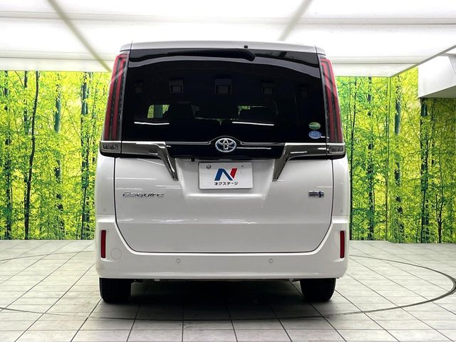 安心の最長10年・走行無制限保証(有償)をご用意。保証内容も充実はもちろん、無料点検&オイル交換や、年中無休の全国・24時間ロードサービスも付帯されておりますのでご安心下さい。