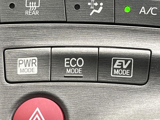 �y�h���C�u���[�h�X�C�b�`�z�R���t�H�[�g�ȏ�薡����X�|�[�e�B�ȏ�薡�܂ŃX�C�b�`��Ő؂�ւ��\�B�V�[����C���ɍ��킹�����[�h��I�ׂ΁A�����̃h���C�u������w�y�����Ȃ�܂���