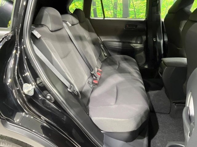 後部座席も気になるようなキズ・汚れやへたり等、大きなダメージはなく、良好な状態です。