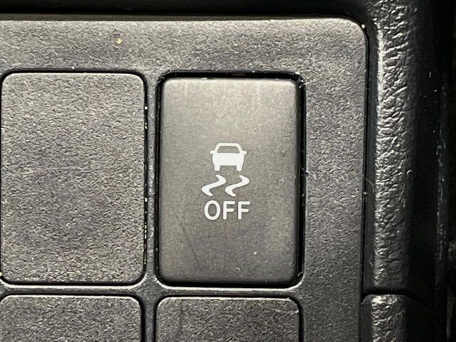 �y������h�~���u�z�ԗ��̉���������m����ƁA�����I�Ɏԗ��̐i�s������ۂ悤�Ɏԗ��𐧌䂵�܂��B�J�̓��ȂǊ���₷���H�ʏ󋵂ł����S�ȉ^�]���\�ł��B