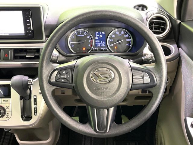 ステアリングも使用感が少なく、きれいな状態となっております♪