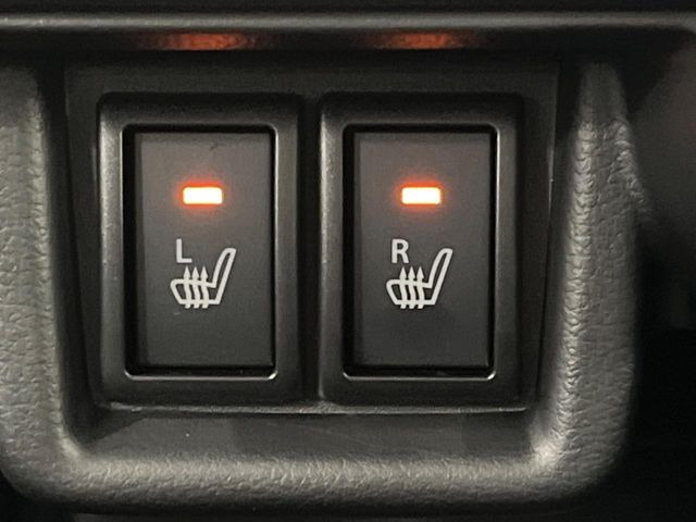 【シートヒーター】寒い日に重宝するシートヒーター!エアコンより早く温まってくれるので寒がりの人も安心ですね♪エアコンの温風は乾燥するから苦手、という方にもをおすすめです。