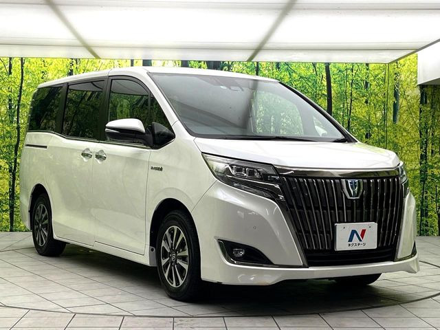 高透明度のガラス皮膜で撥水はもちろん、上質なツヤ・光沢を実現。紫外線や酸性雨から大切な愛車を保護し、色あせ・劣化を防止。「弾スプラッシュコート」、「弾プリミッサコート」からお選びいただけます。