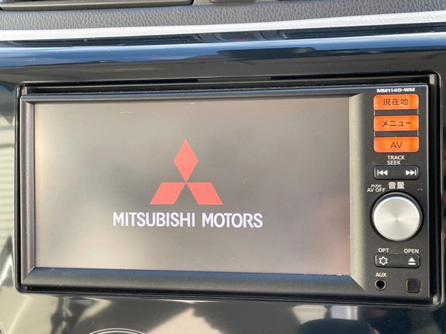 �y�����i�r�z�l�C�̏����i�r�𑕔����Ă���܂��B�i�r�̎g���₷���͂������A�I�[�f�B�I�@�\���[��!�L�����v�◷�s�͂������A�ʋ΂┃�����ȂǕ��i�̃h���C�u���y�����Ȃ�͂���