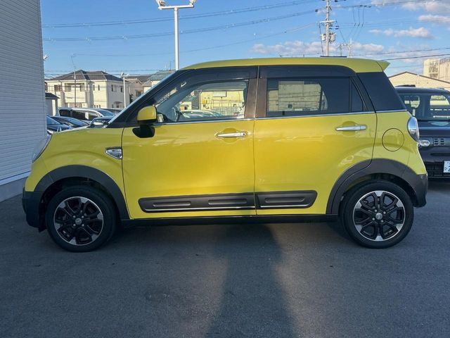 高透明度のガラス皮膜で撥水はもちろん、上質なツヤ・光沢を実現。紫外線や酸性雨から大切な愛車を保護し、色あせ・劣化を防止。「弾スプラッシュコート」、「弾プリミッサコート」からお選びいただけます。