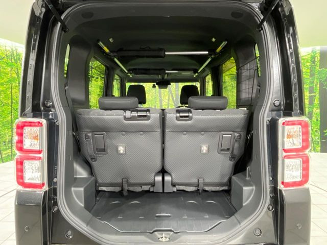 ���i�̂���������ʋ΁A���}���ɏ\���ȉ׎��X�y�[�X���m�ۂ��Ă���܂��B�Z�J���h�V�[�g��|���ƁA�傫�ȉו��̐ύڂ��\�ł���