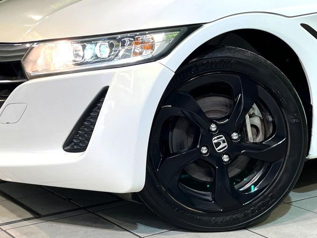 �yLED�w�b�h���C�g�z���V����ԑ��s�����ǍD�Ȏ��E���m�ۂ����S���ĉ^�]�ł��鍂�P�xLED�w�b�h���C�g�𑕔�!�_�����x�������A����d�͂��}�����Ă��܂��B