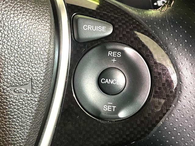 �y�N���[�Y�R���g���[���z�������H�����N���N���s�B�A�N�Z���𗣂��Ă���葬�x�ő��s���ł��A�������^�]���̕��S���y��!�����E�������ȒP�ȃX�C�b�`����Œ����ł��܂��B