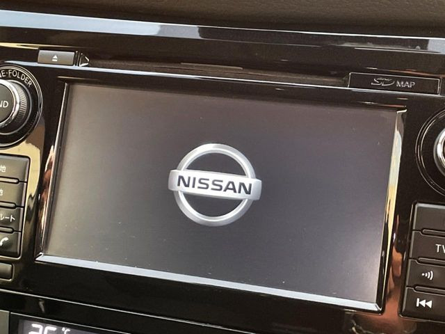 【メーカーオプションナビ】人気の純正ナビを装備しております。ナビの使いやすさはもちろん、オーディオ機能も充実!キャンプや旅行はもちろん、通勤や買い物など普段のドライブも楽しくなるはず♪